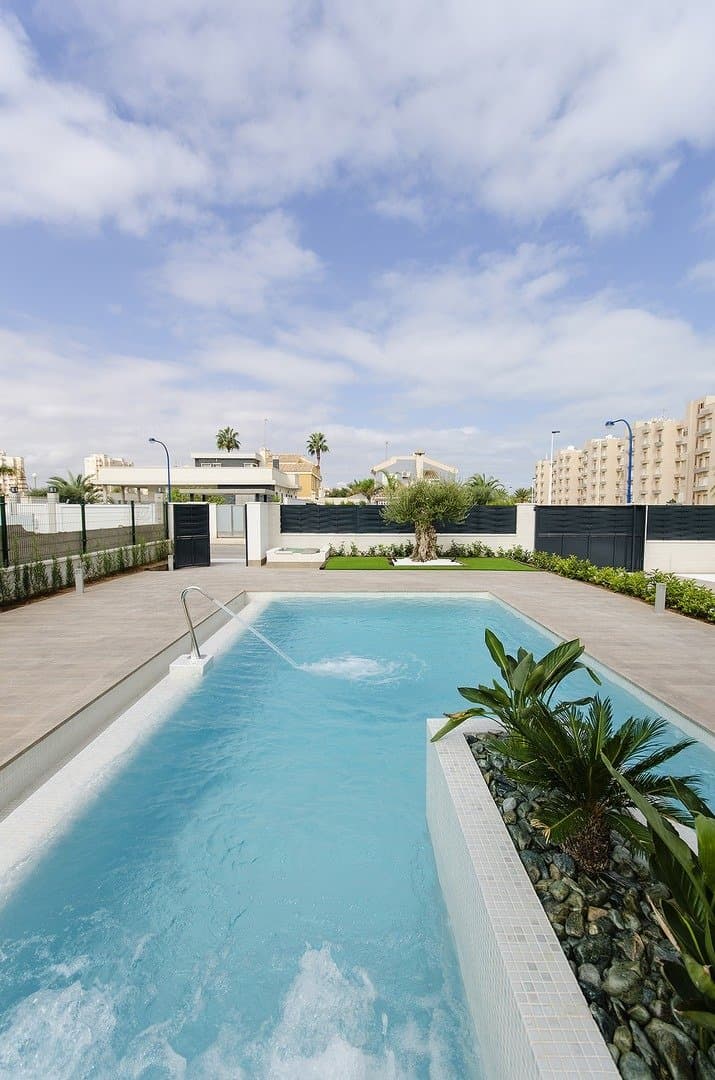 Villa in Playa Honda - photo 4