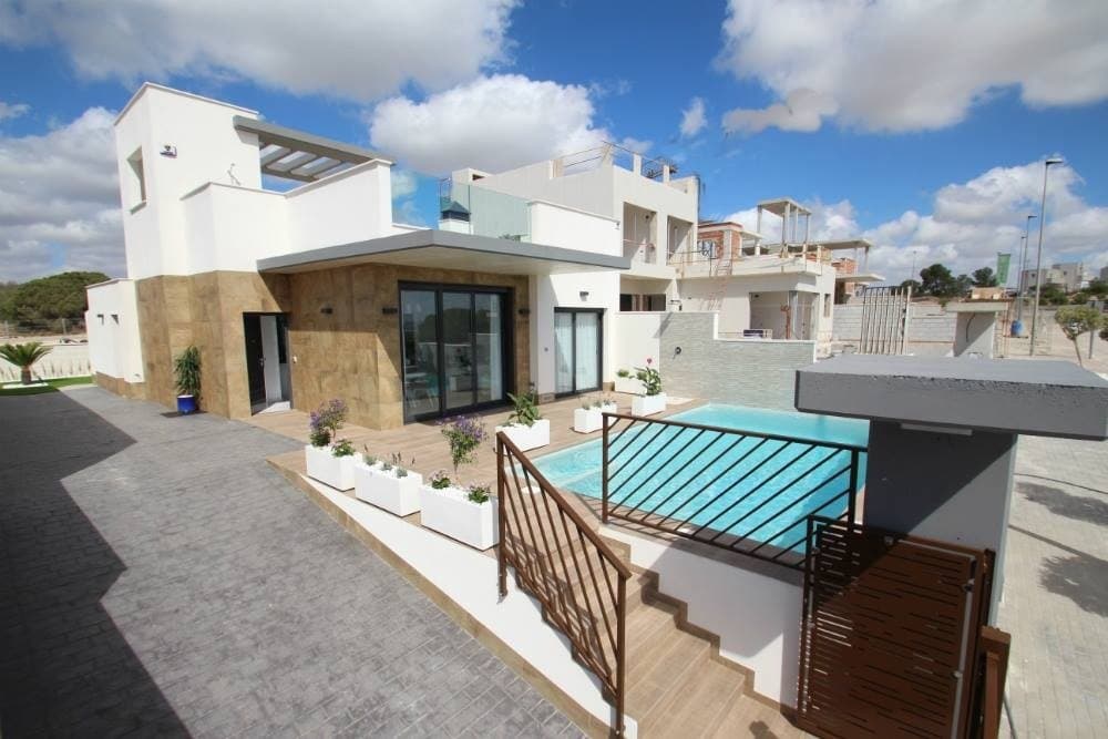 Villa in Playa Honda - photo 4
