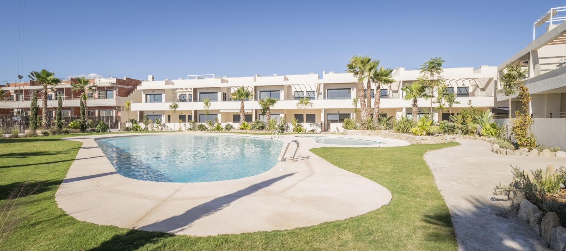 Bungalow in Torrevieja - photo 2
