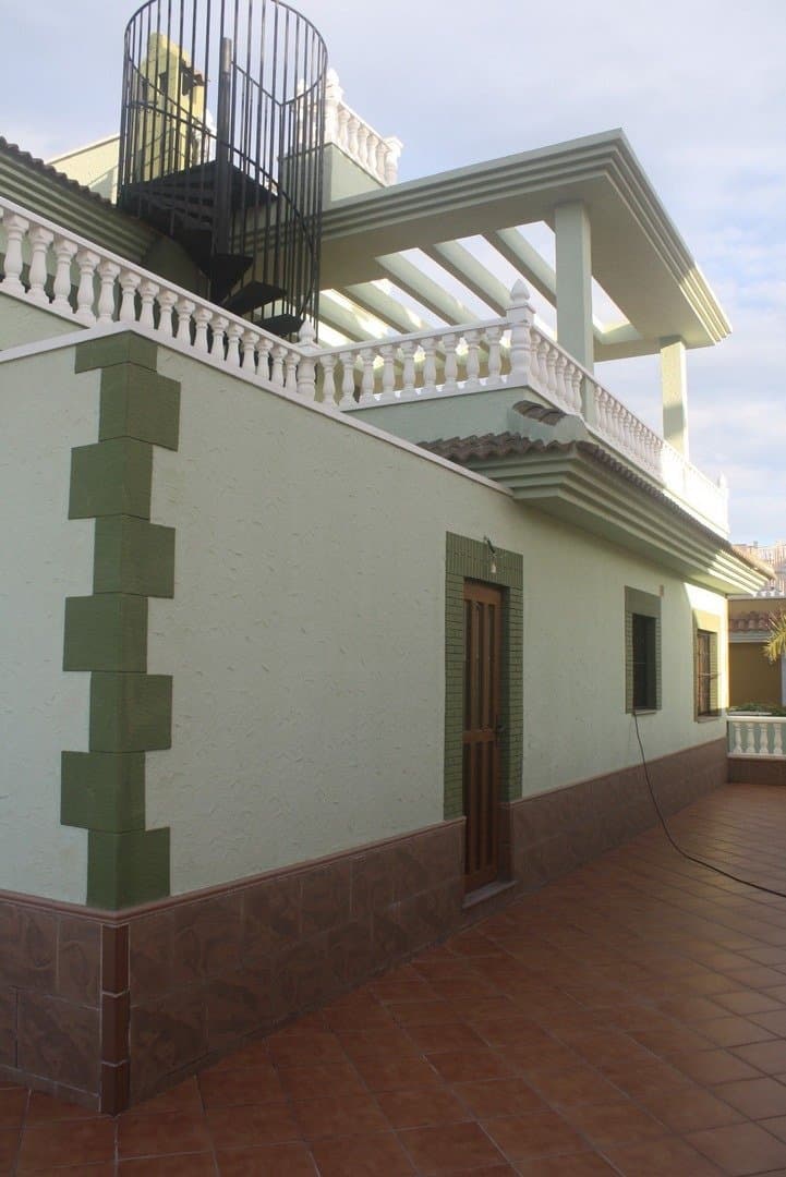 Villa in Torrevieja - photo 4