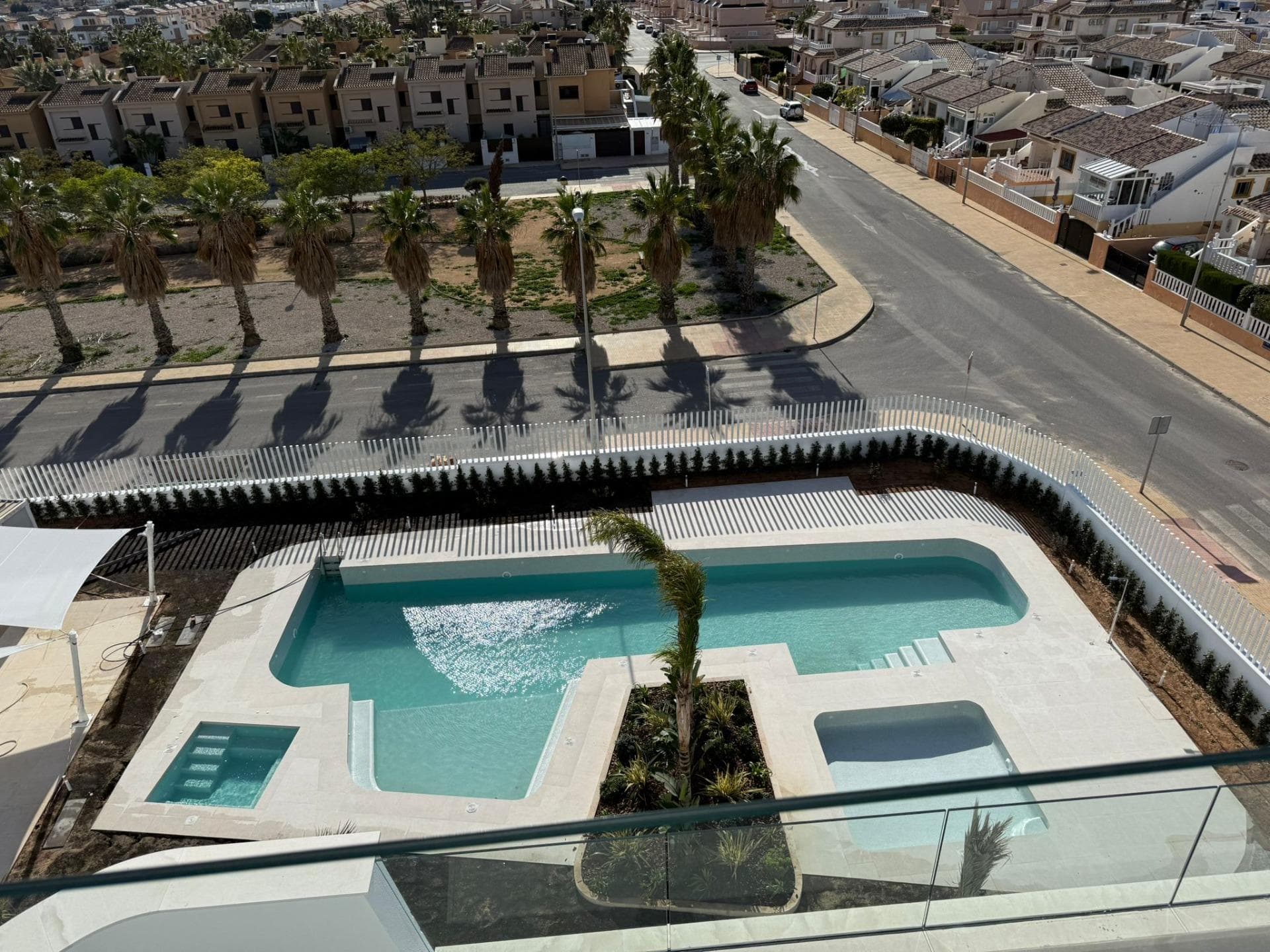 Apartment in Cabo Roig - photo 4