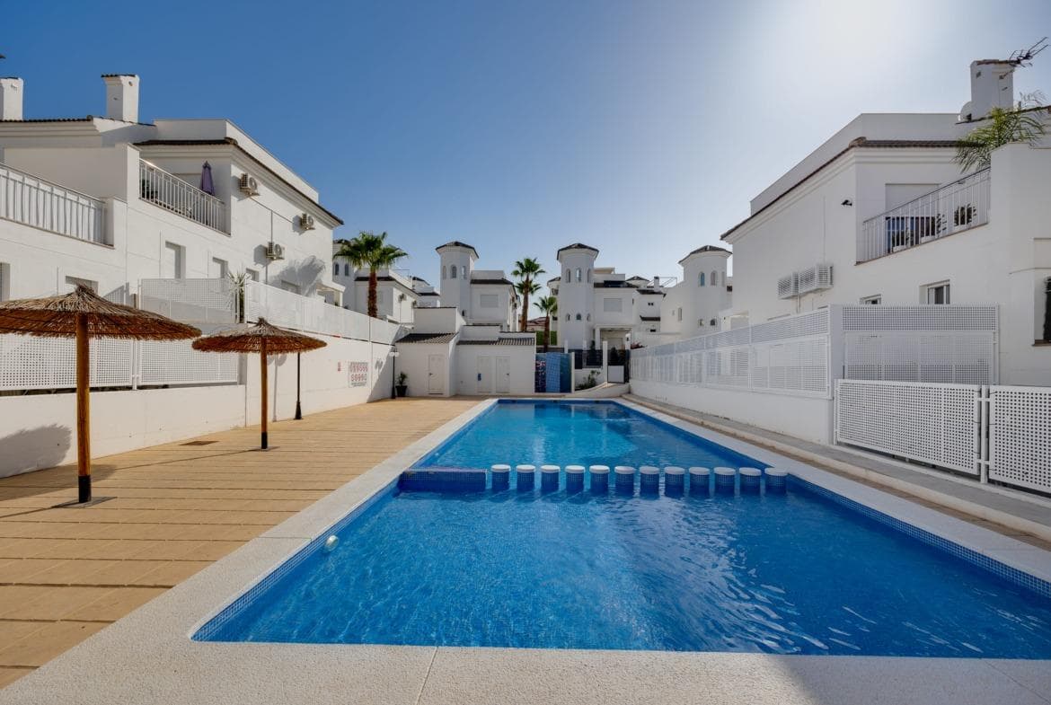 Villa in San Fulgencio - photo 3