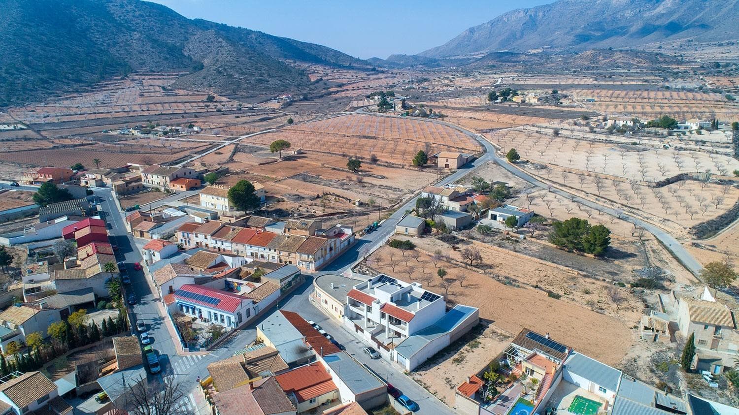 Bungalow in Hondón de las Nieves - photo 3