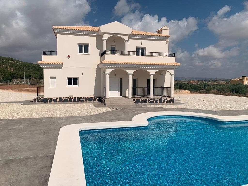 Villa in Pinoso - photo 2