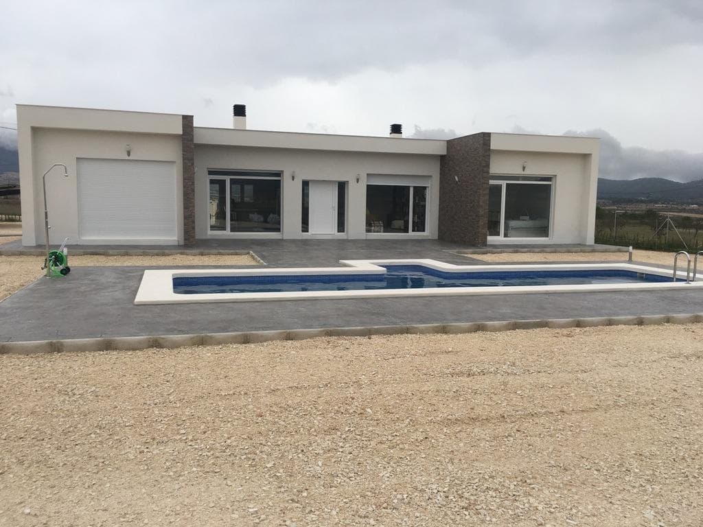 Villa in Pinoso - photo 3