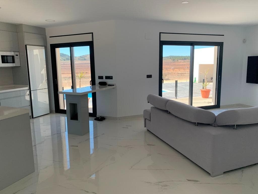 Villa in Pinoso - photo 2