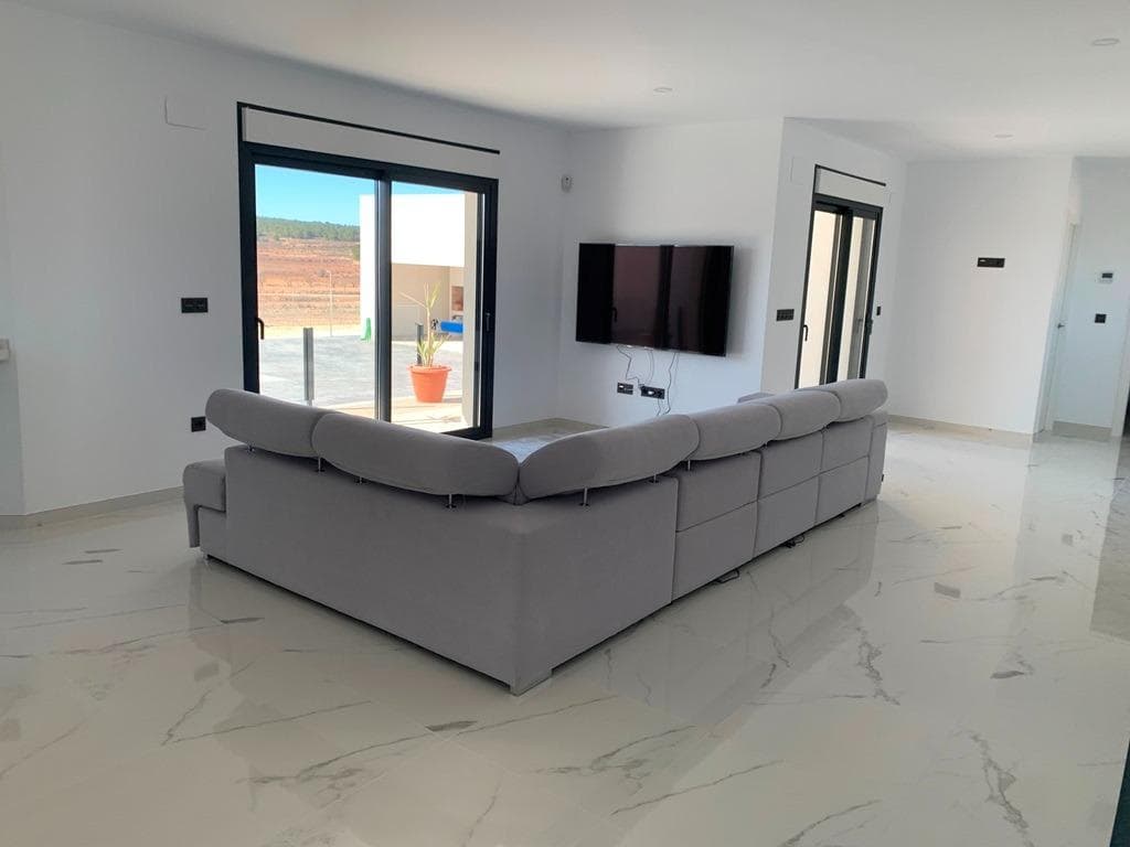 Villa in Pinoso - photo 3