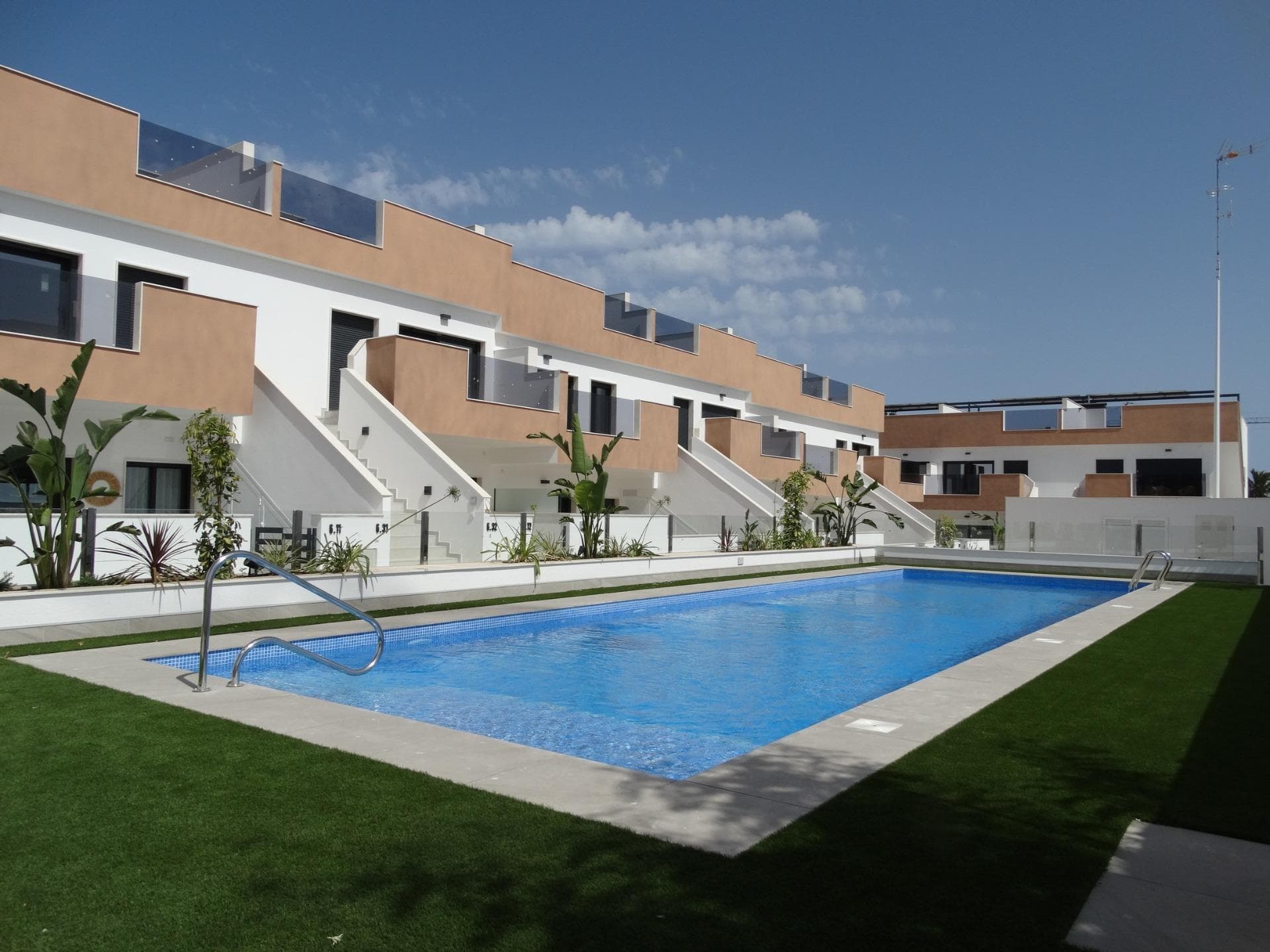 Bungalow in Pilar de La Horadada - photo 2