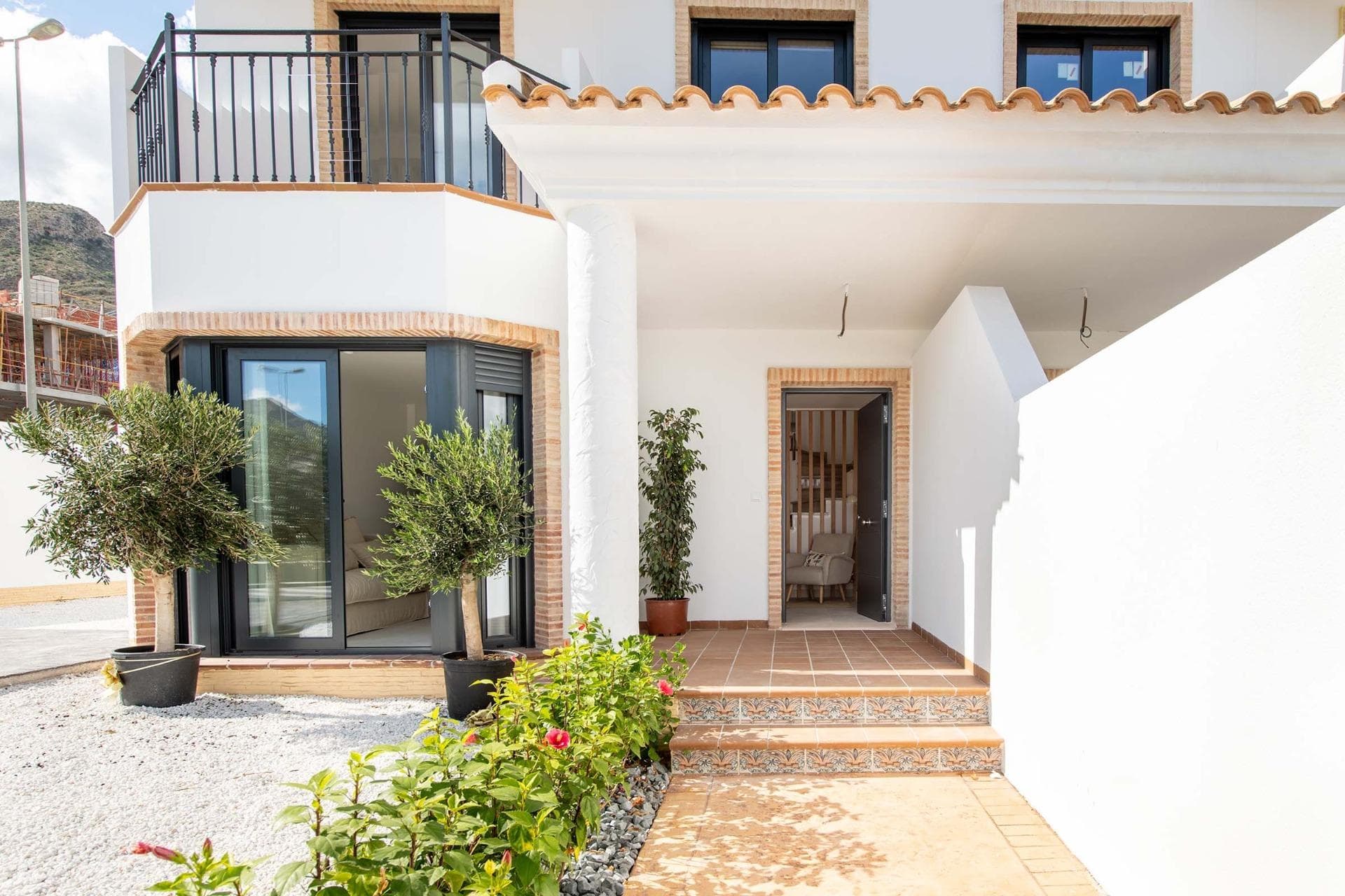 Bungalow in Cox - photo 4