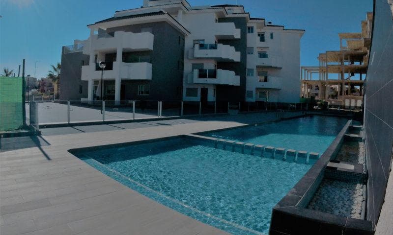 Apartment in Las Filipinas - photo 3